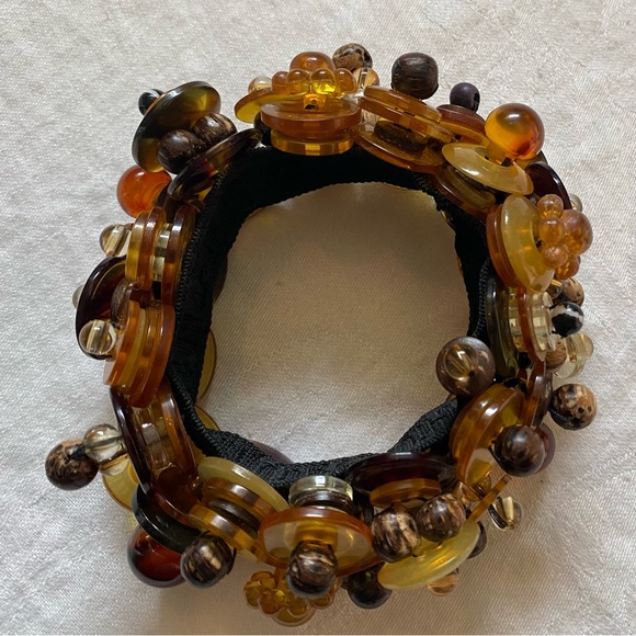 7 1/4" Button Bracelet - Picture 5 of 12